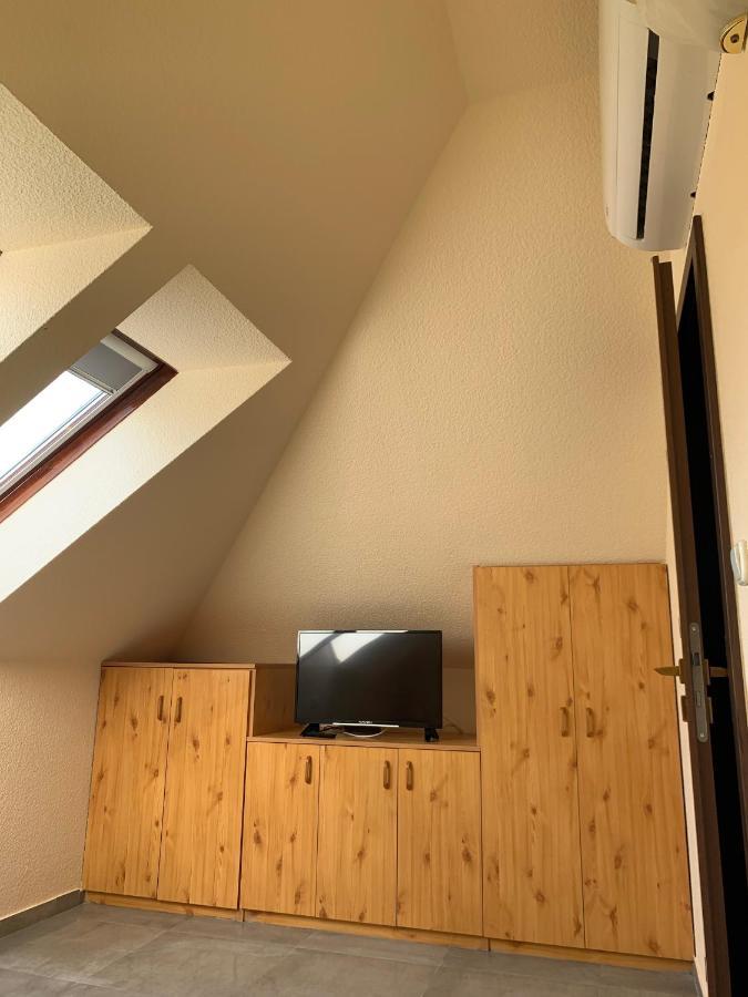 شيوفوك Balaton Kinizsi Apartman المظهر الخارجي الصورة