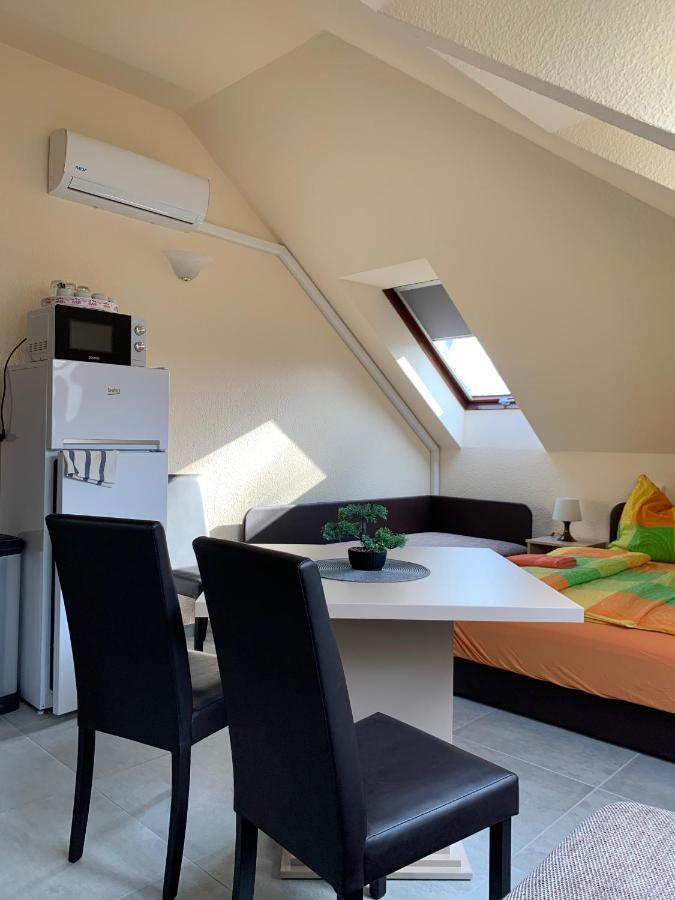 شيوفوك Balaton Kinizsi Apartman المظهر الخارجي الصورة