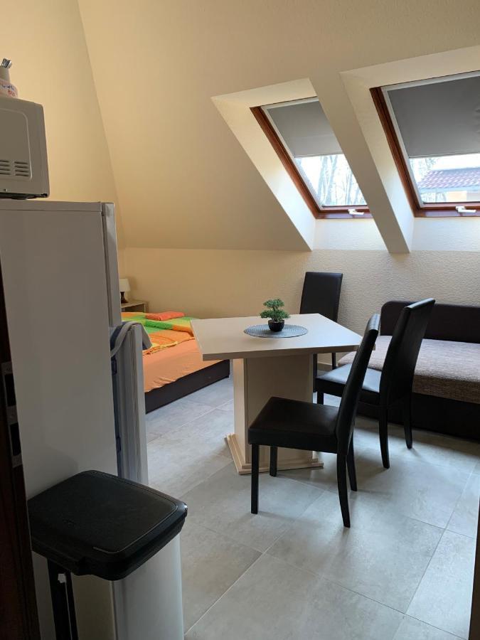 شيوفوك Balaton Kinizsi Apartman المظهر الخارجي الصورة