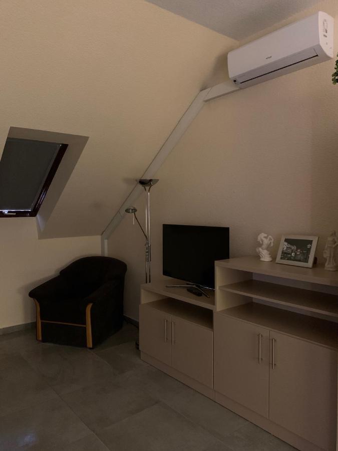 شيوفوك Balaton Kinizsi Apartman المظهر الخارجي الصورة