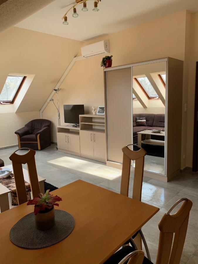 شيوفوك Balaton Kinizsi Apartman المظهر الخارجي الصورة