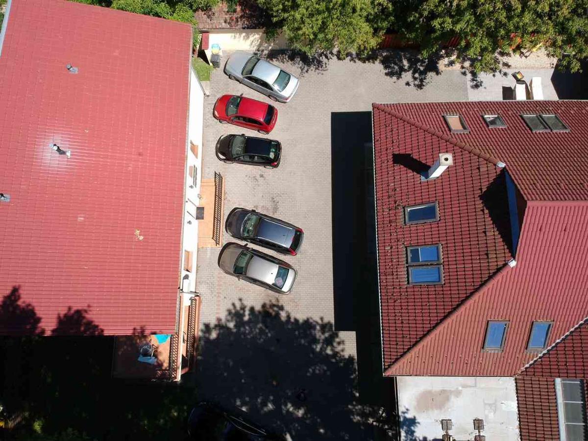 شيوفوك Balaton Kinizsi Apartman المظهر الخارجي الصورة