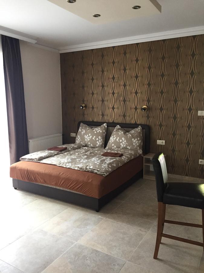 شيوفوك Balaton Kinizsi Apartman المظهر الخارجي الصورة